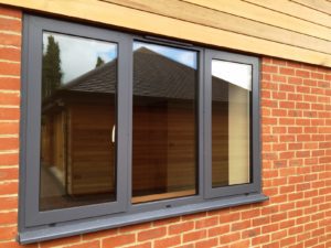 Противопожарное алюминиевое окно 500×500 мм / серия FRM5123